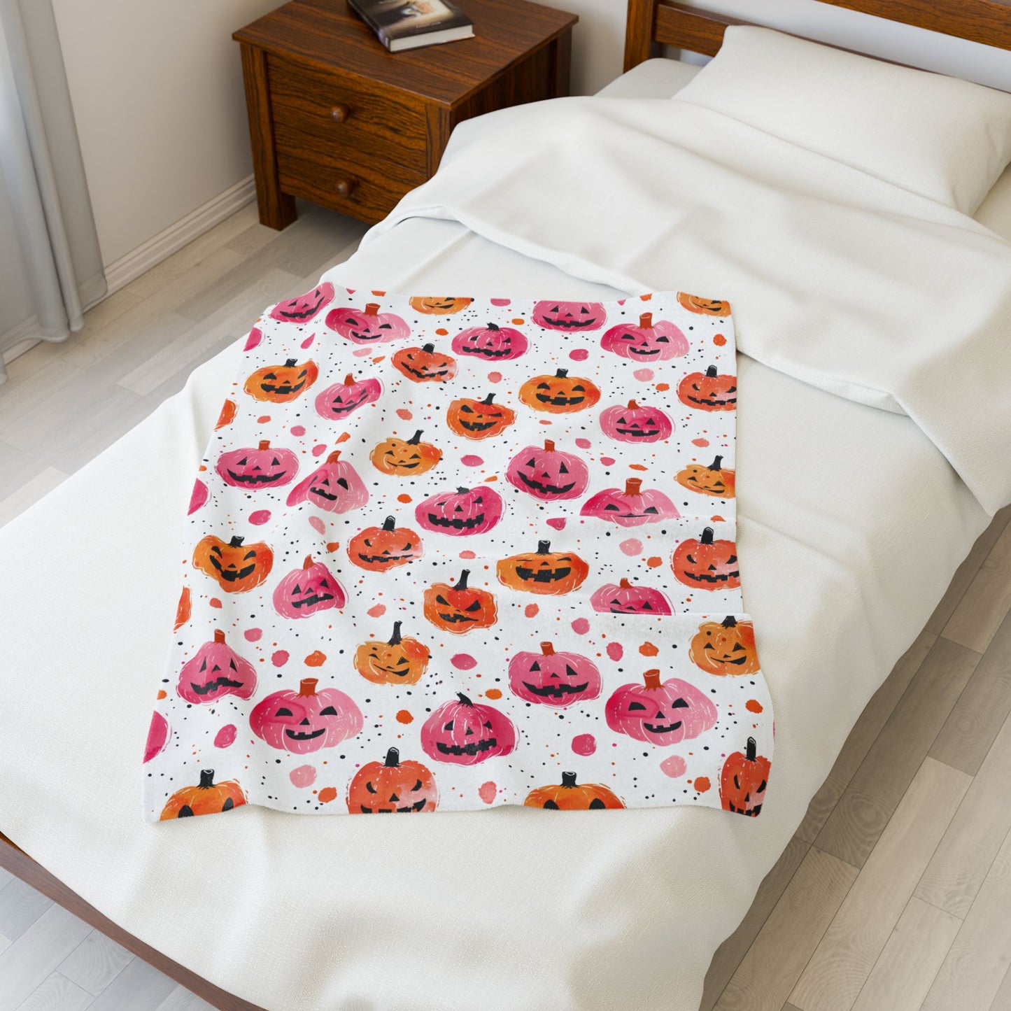 Pink and Orange Pumpkins Velveteen Plush Blanket, Cozy Halloween Throw, Soft Blanket for Fall, Cute Home Décor, Perfect Gift for Kids