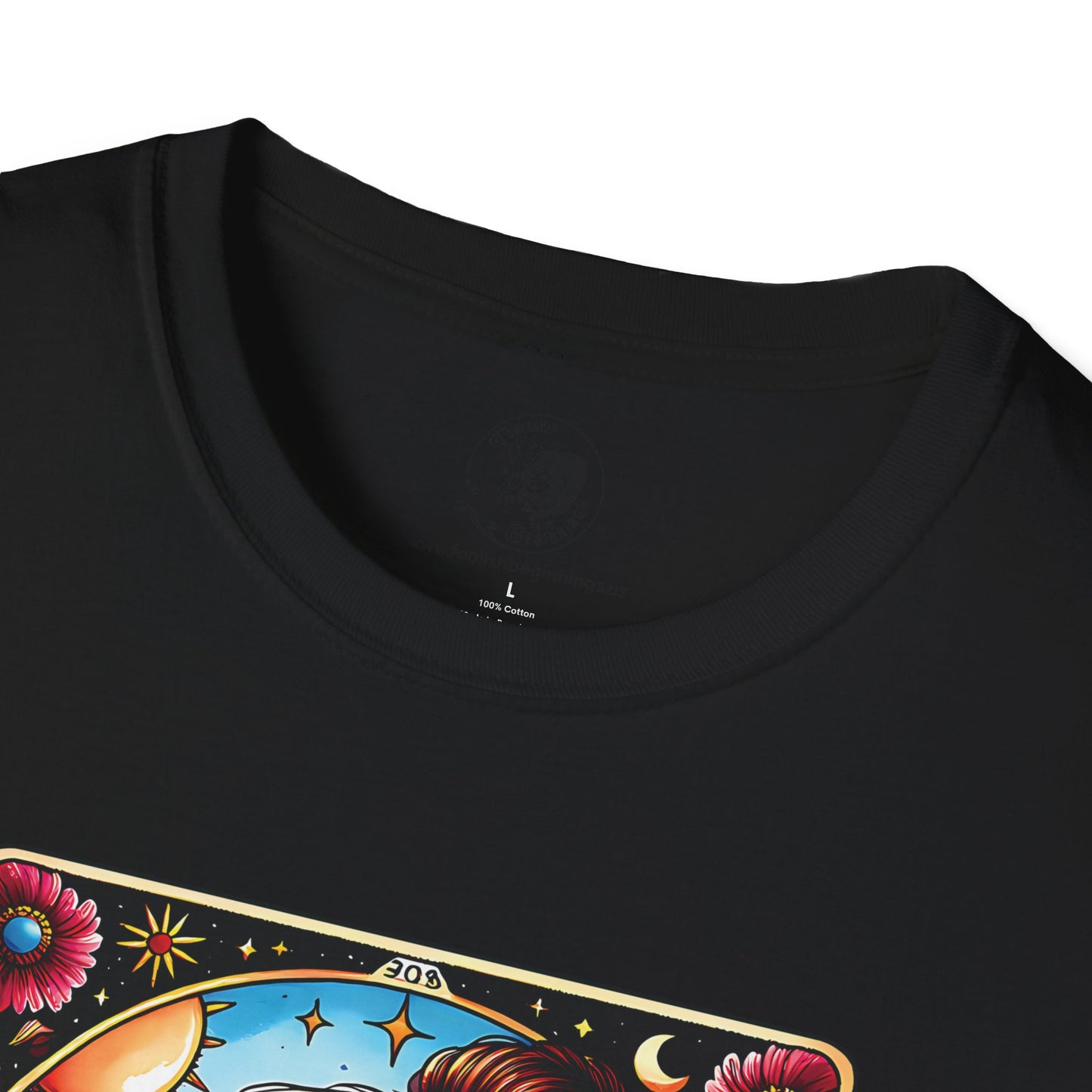 La Jefa - TAROT REEADERS - Tarot Inspired Unisex Softstyle Shirt
